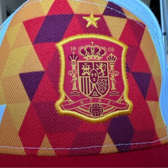 Adidas Spain Football Soccer Snapback Cap - Picture 3 of 4
